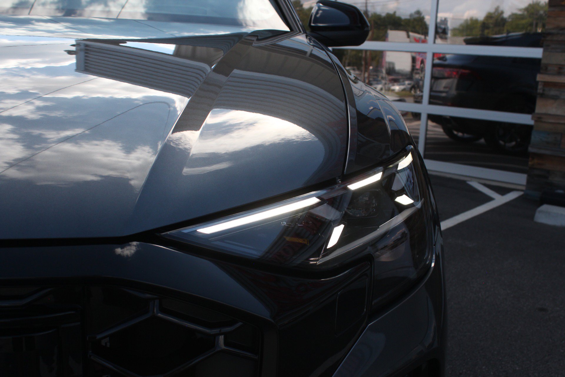 Used 2025 Audi RS Q8 performance AWD/4WD image 9