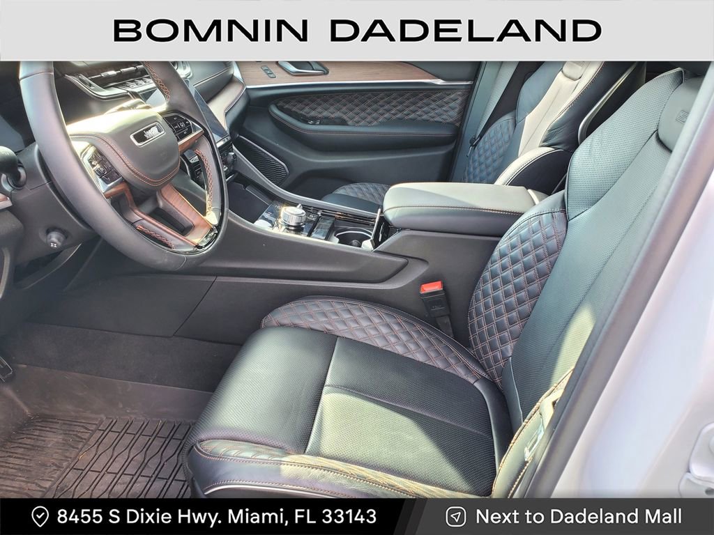 Used 2025 Jeep Grand Cherokee L Summit image 17