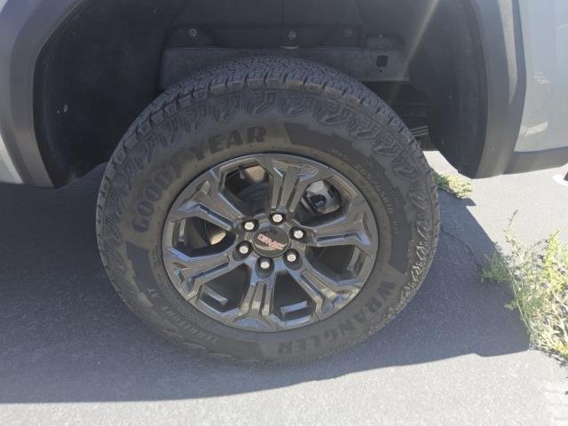 Used 2024 GMC Canyon Elevation w/ Trailering Package RWD image 17