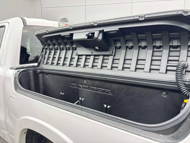 New 2026 RAM 1500 Laramie AWD/4WD image 5