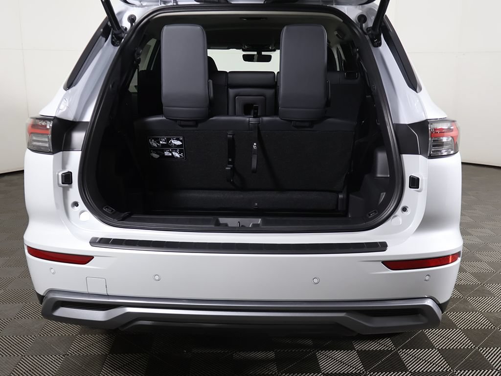 New 2026 Mitsubishi Outlander SE FWD image 17