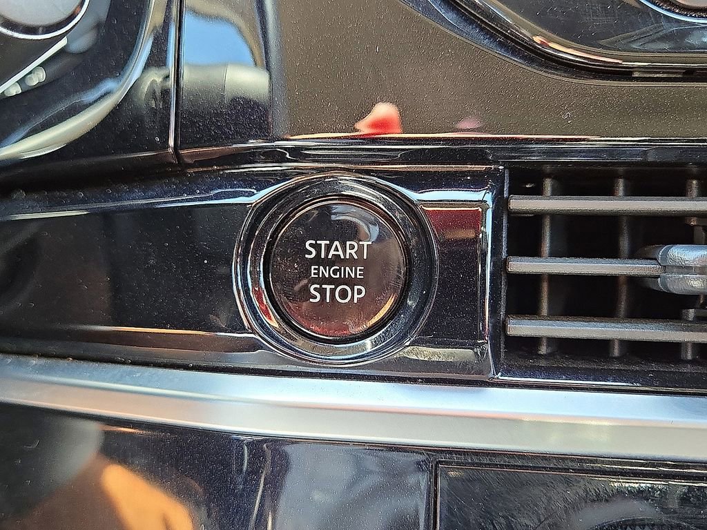 Used 2025 Nissan Pathfinder SV AWD/4WD image 31