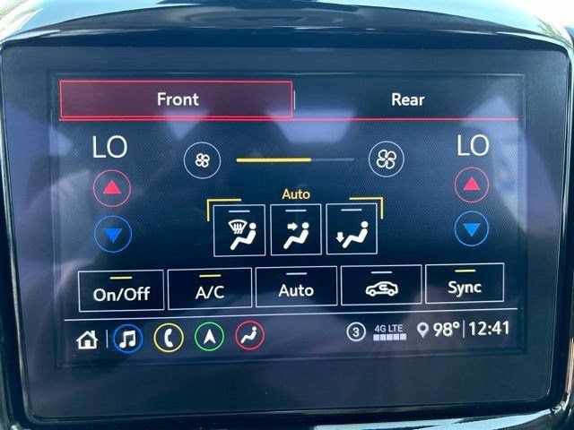 Used 2021 Chevrolet Traverse Premier w/ Redline Edition AWD/4WD image 30