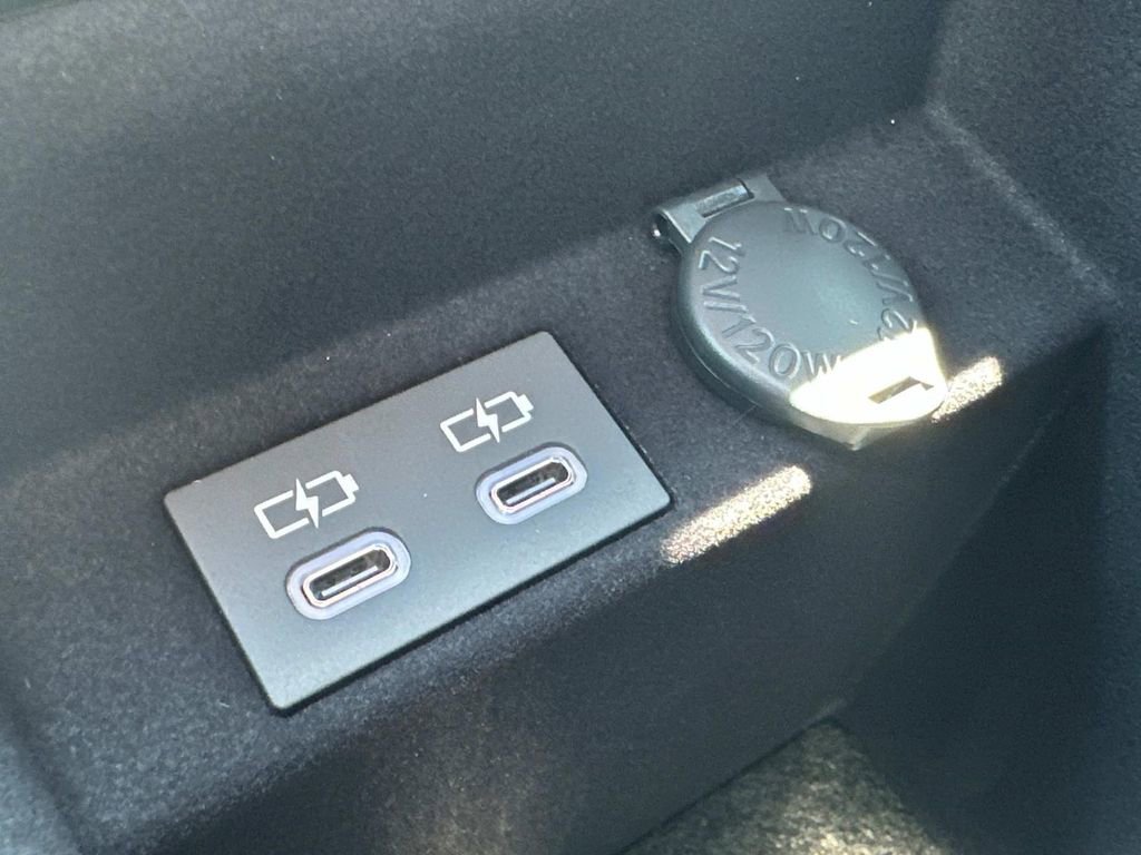 New 2025 Lexus ES 300h F Sport image 27