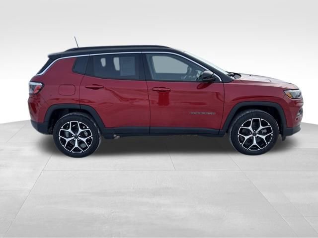 Used 2025 Jeep Compass Limited image 6