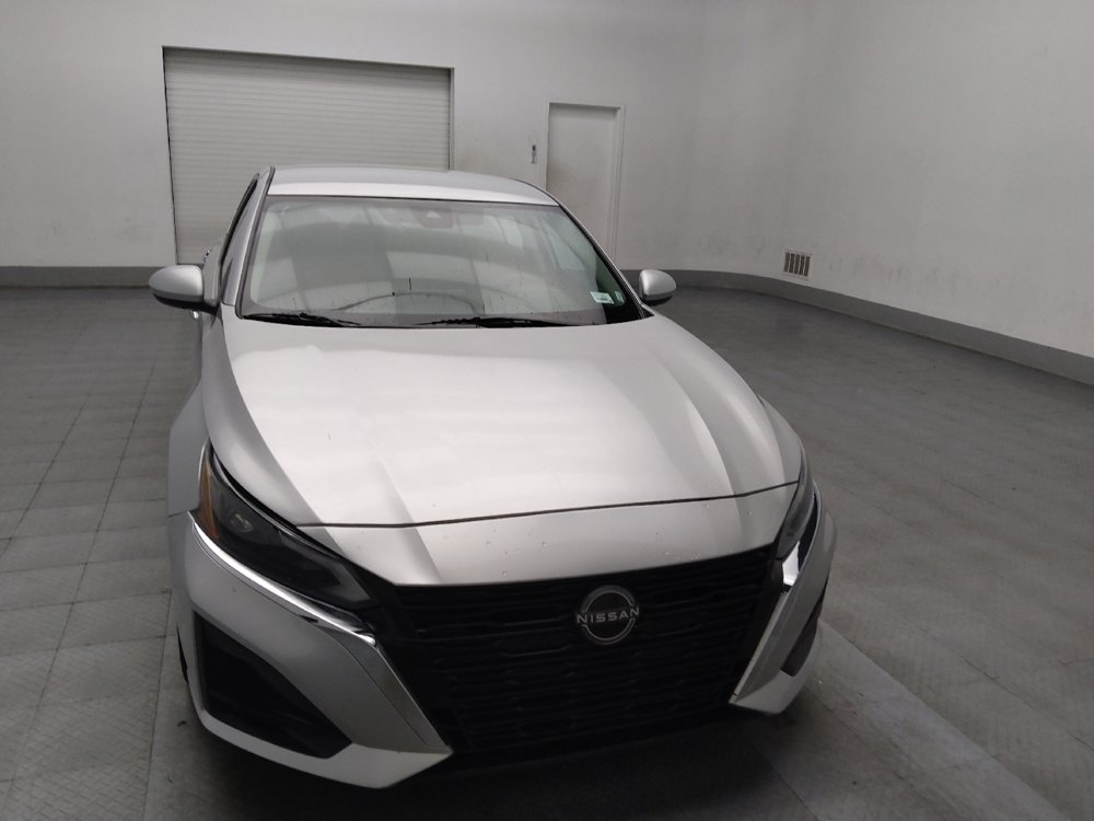 Used 2023 Nissan Altima 2.5 SV image 14