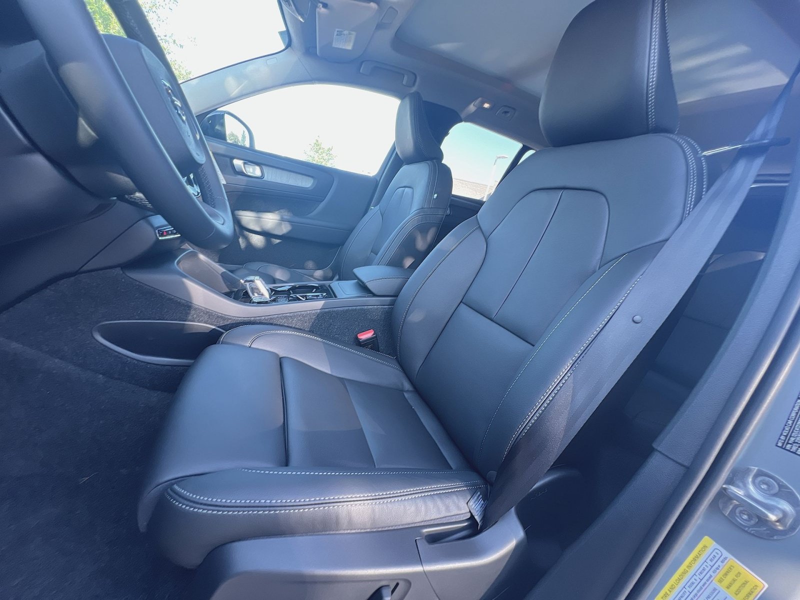 New 2026 Volvo XC40 B5 Plus w/ Protection Package Premier AWD/4WD image 13