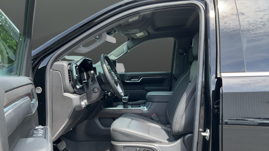 Used 2026 GMC Sierra 1500 SLT RWD image 18