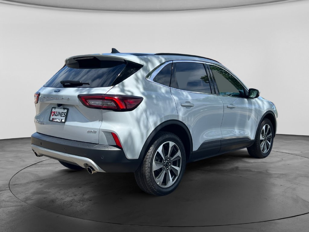 Used 2025 Ford Escape Platinum AWD/4WD image 8