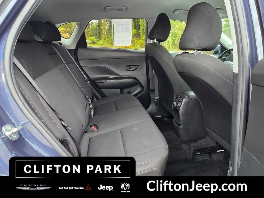 Used 2025 Hyundai Kona SEL FWD image 18