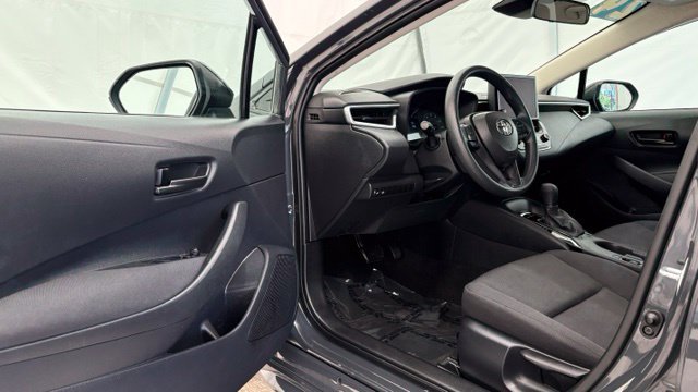 Used 2024 Toyota Corolla LE FWD image 31