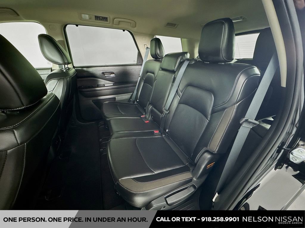 Certified 2025 Nissan Pathfinder SL image 24