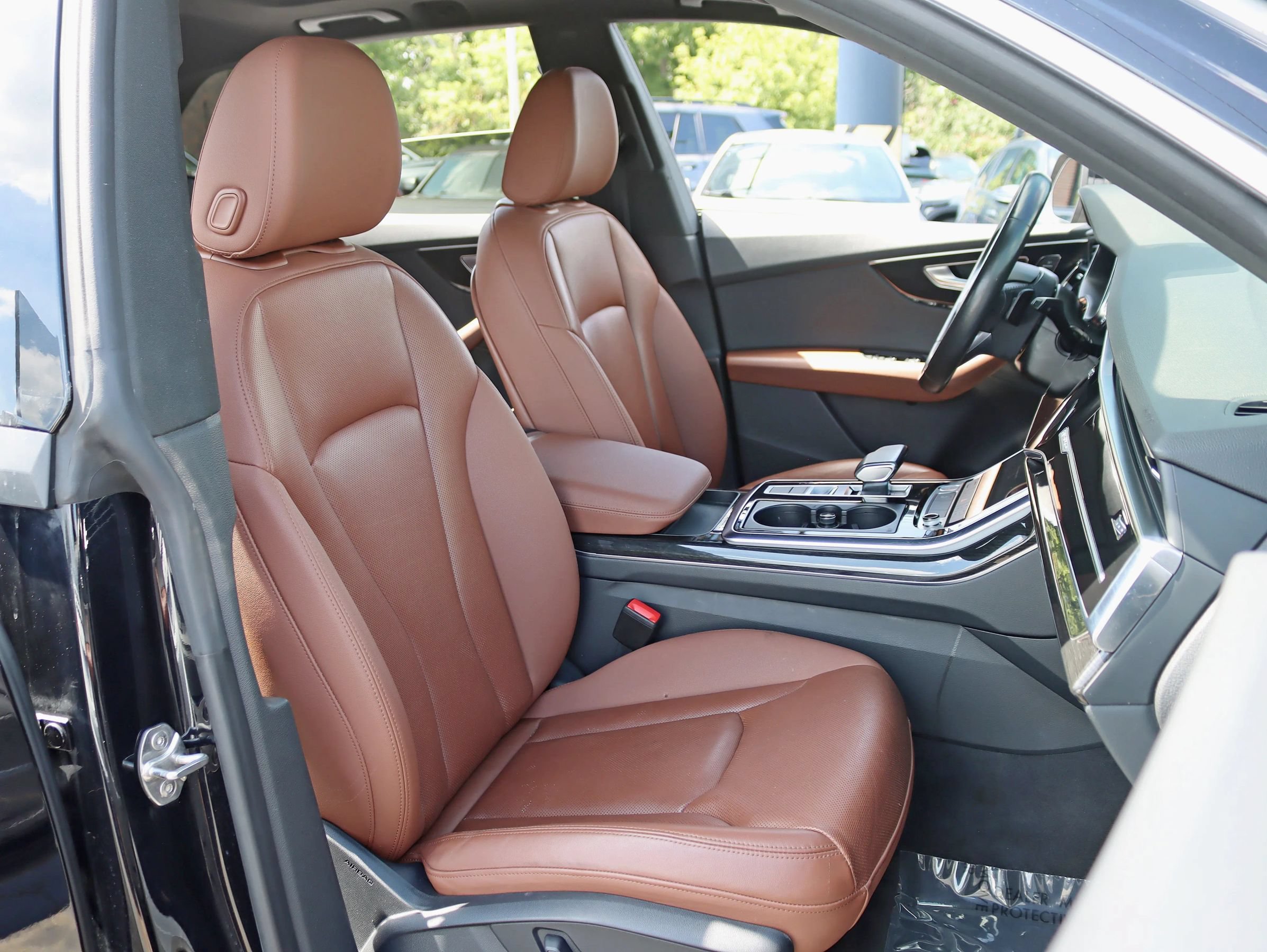 Used 2020 Audi Q8 Premium Plus w/ Premium Plus Package AWD/4WD image 30
