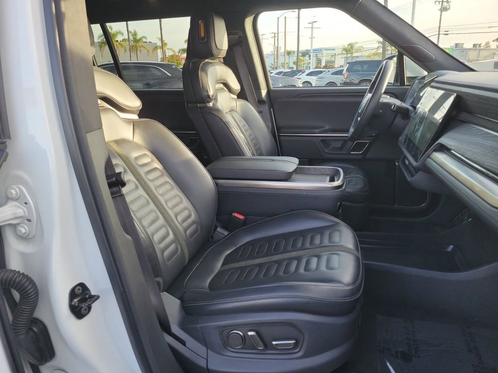 Used 2024 Rivian R1S Adventure AWD/4WD image 15