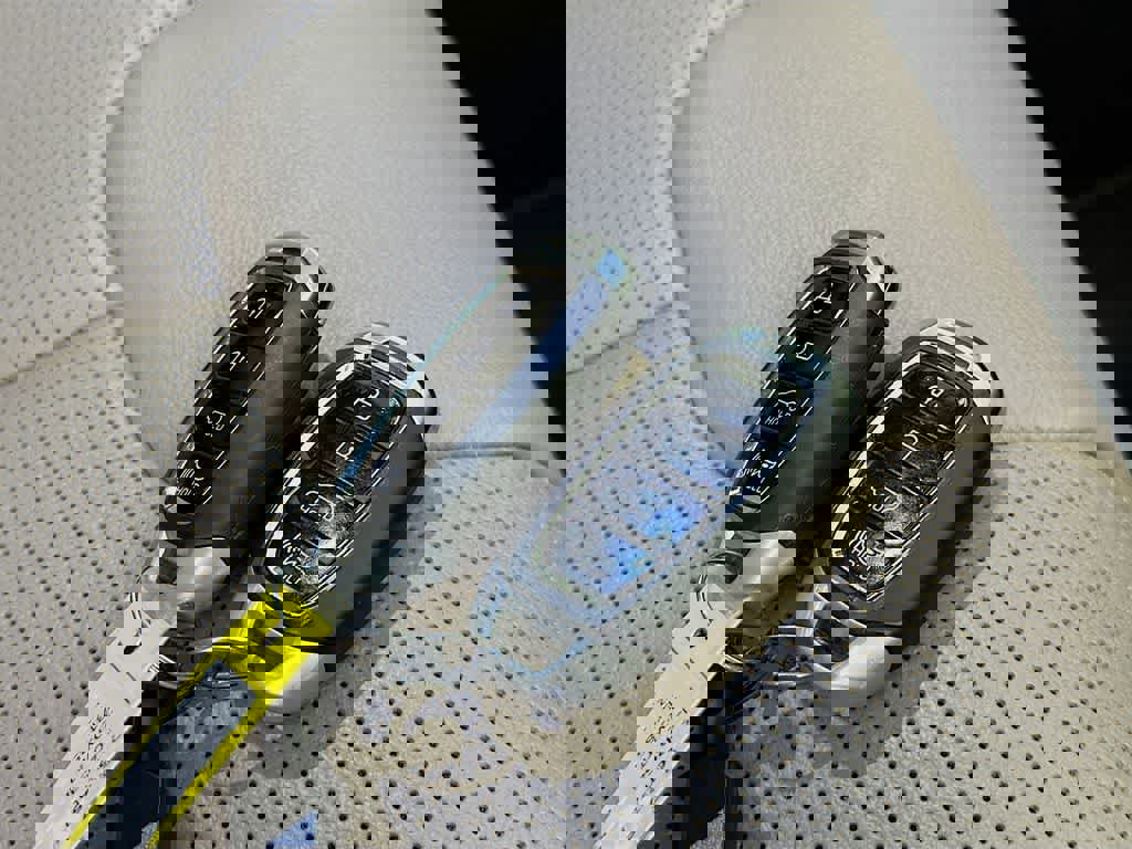 Used 2020 Hyundai Santa Fe Limited image 22