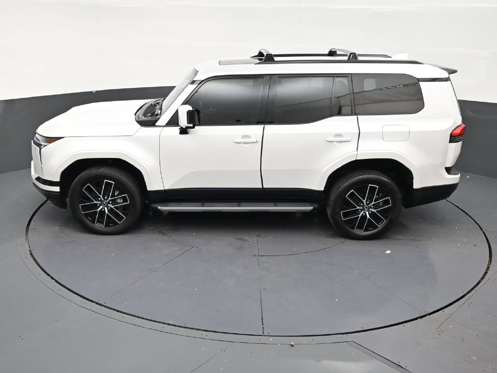 Used 2024 Lexus GX 550 w/ Cold Area Package AWD/4WD image 13
