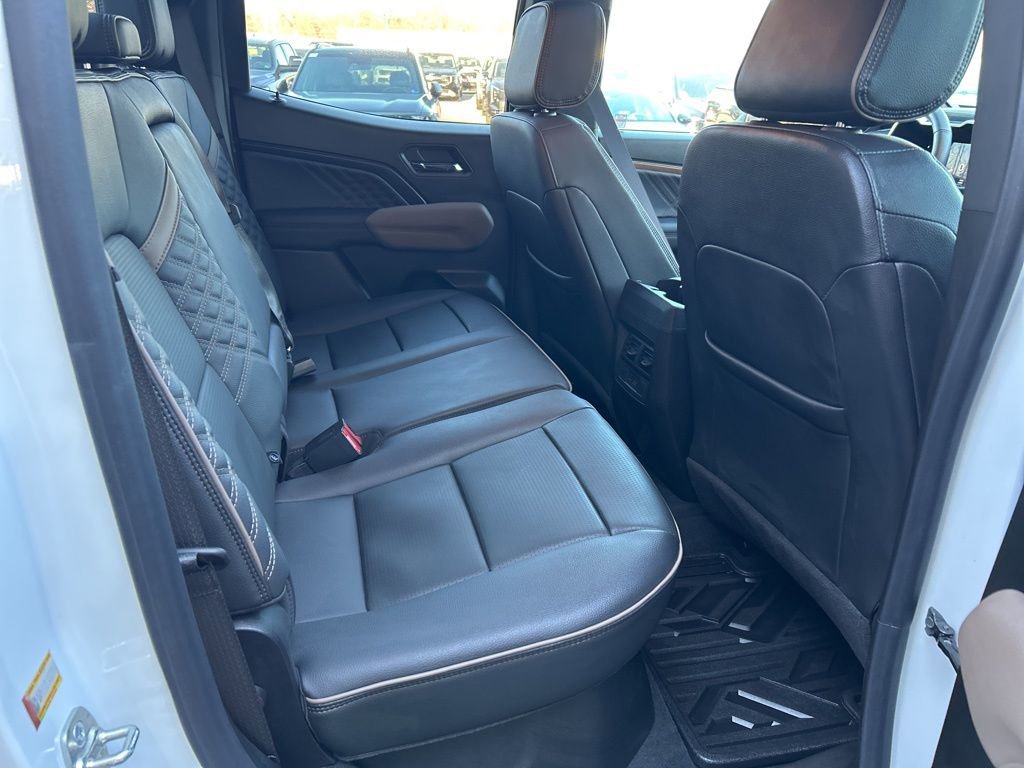 Certified 2025 GMC Canyon Denali image 36