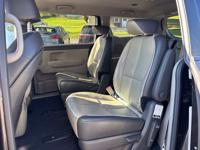Used 2016 Kia Sedona LX w/ LX Essentials Premium Package FWD image 14