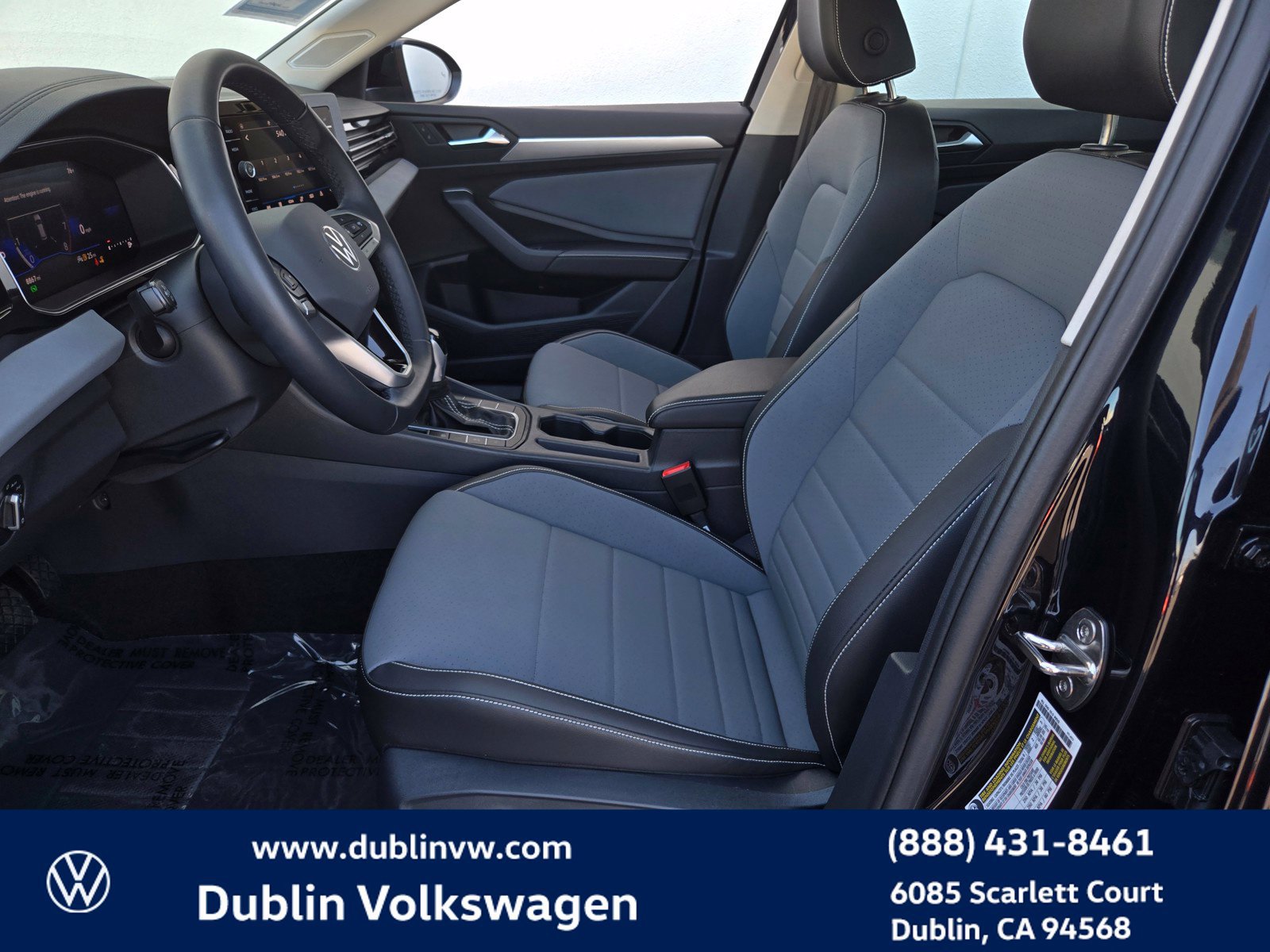 Certified 2025 Volkswagen Jetta SE FWD image 16