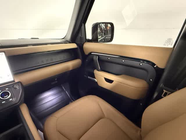 New 2026 Land Rover Defender 110 X-Dynamic SE AWD/4WD image 18