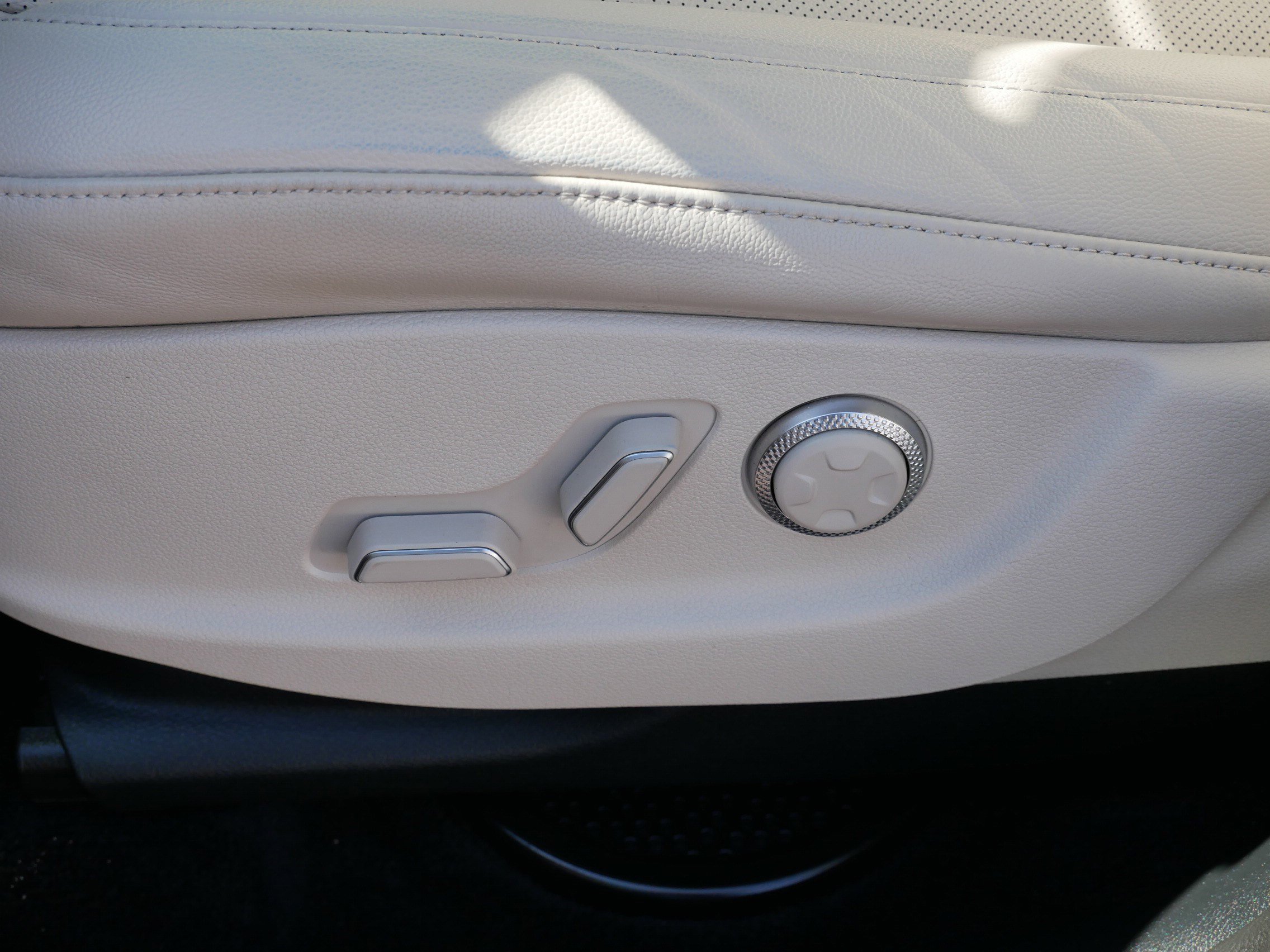 Used 2024 Genesis GV80 2.5T image 19