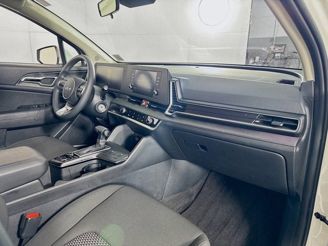 Certified 2025 Kia Sportage LX AWD/4WD image 27