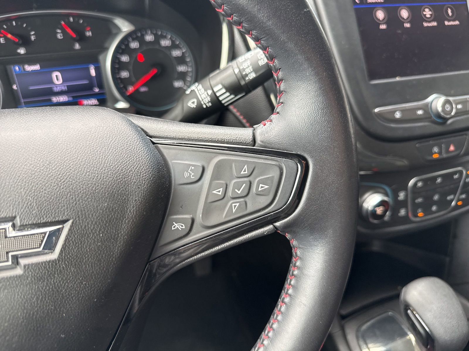 Used 2022 Chevrolet Equinox RS FWD image 32