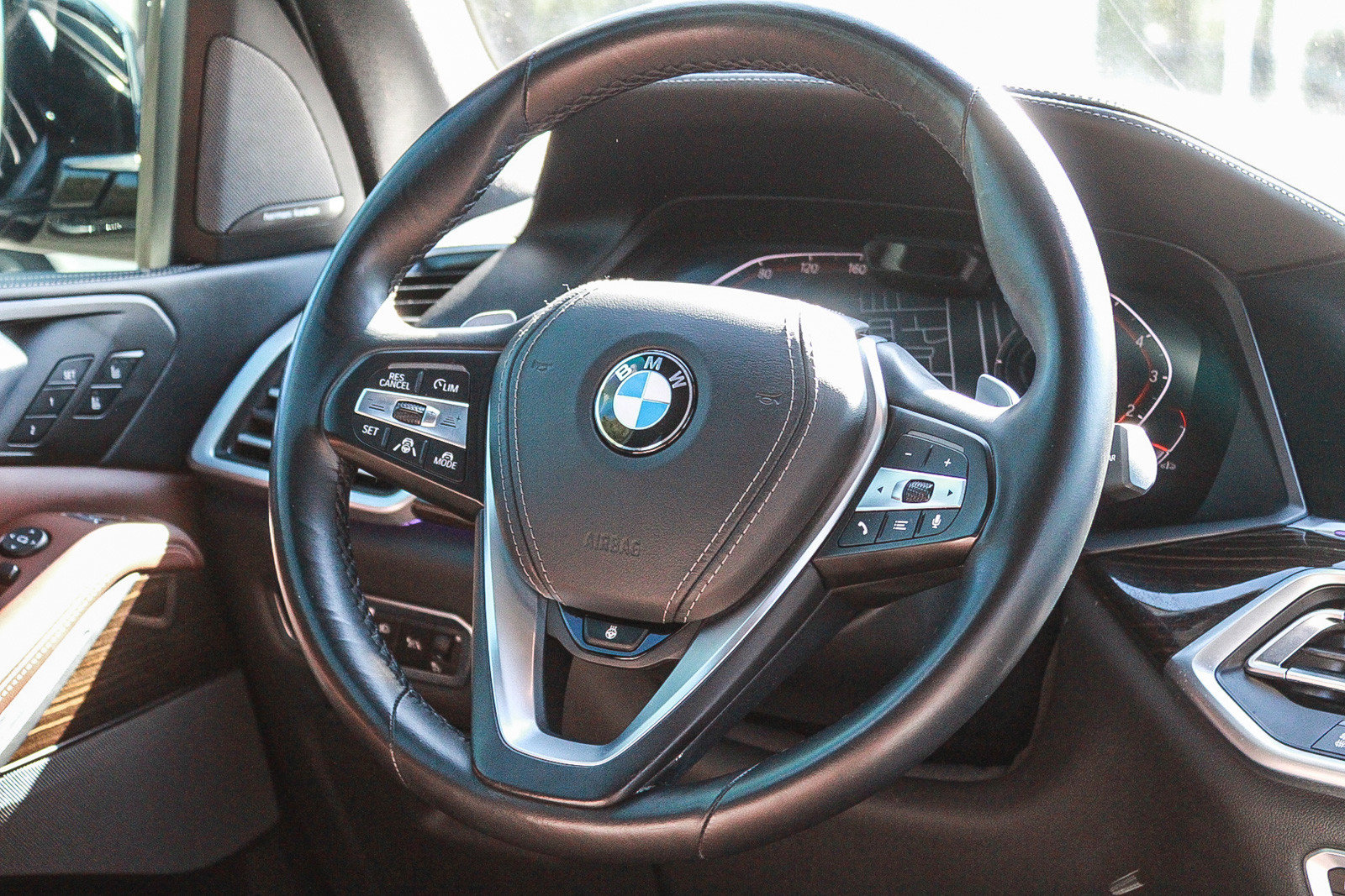 Used 2020 BMW X5 xDrive40i w/ Executive Package AWD/4WD image 15