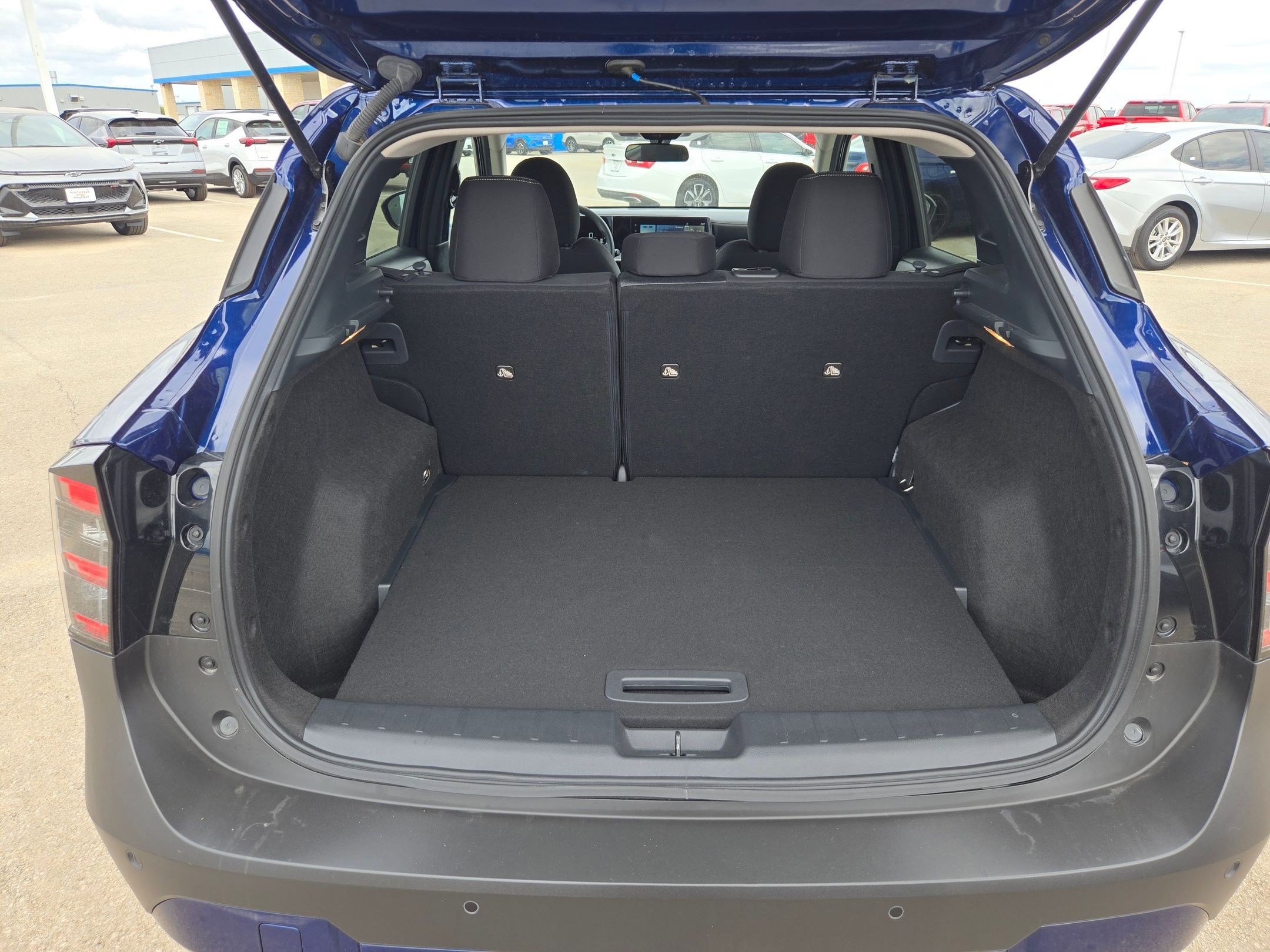 Used 2025 Nissan Kicks SV image 22