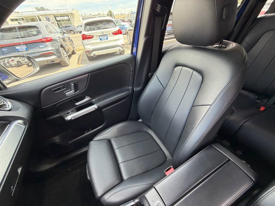 Used 2021 Mercedes-Benz GLB 250 4MATIC image 21