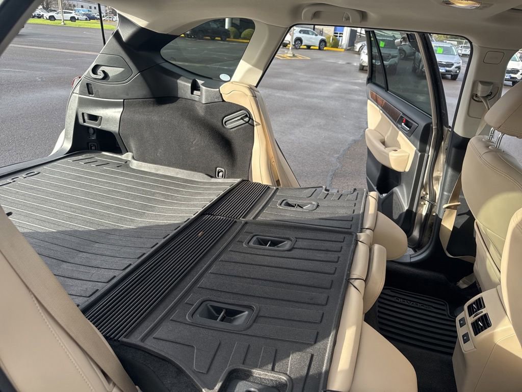 Used 2015 Subaru Outback 3.6R Limited image 18
