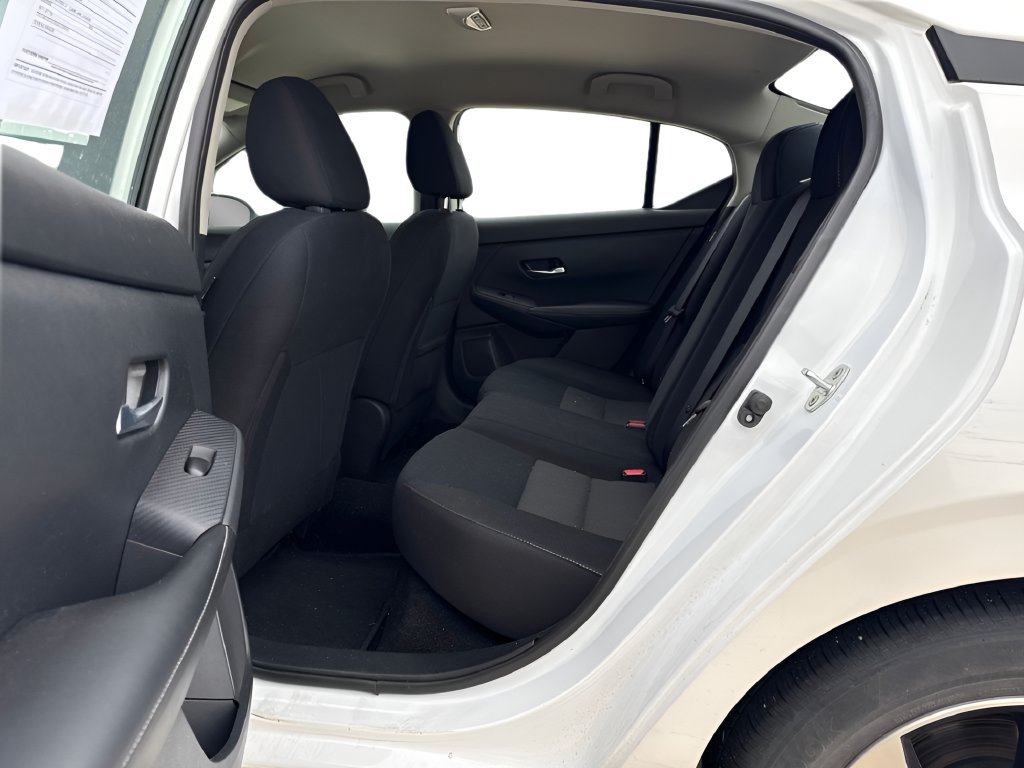 Used 2023 Nissan Sentra SV FWD image 9