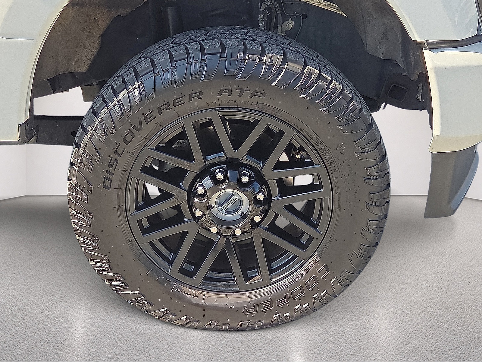 Used 2022 Ford F250 Lariat w/ Black Appearance Package AWD/4WD image 17