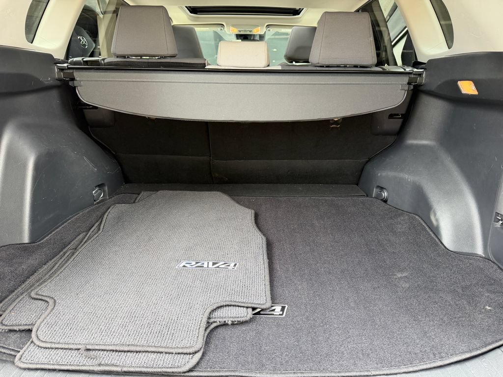 Used 2019 Toyota RAV4 XLE w/ Convenience Package AWD/4WD image 26