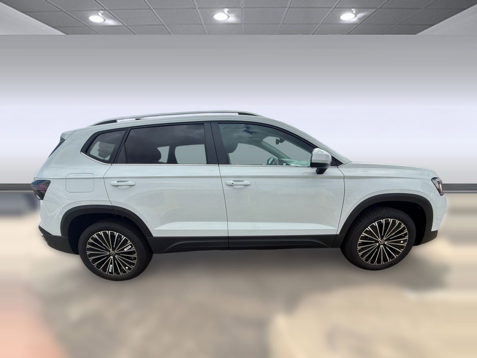 New 2026 Volkswagen Taos SE image 8