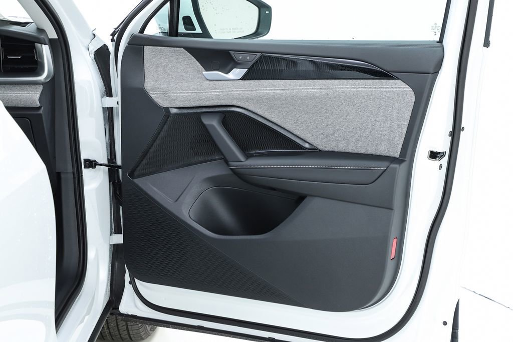 New 2026 Volkswagen Tiguan S image 31