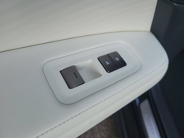 New 2026 Lexus ES 350h AWD image 15