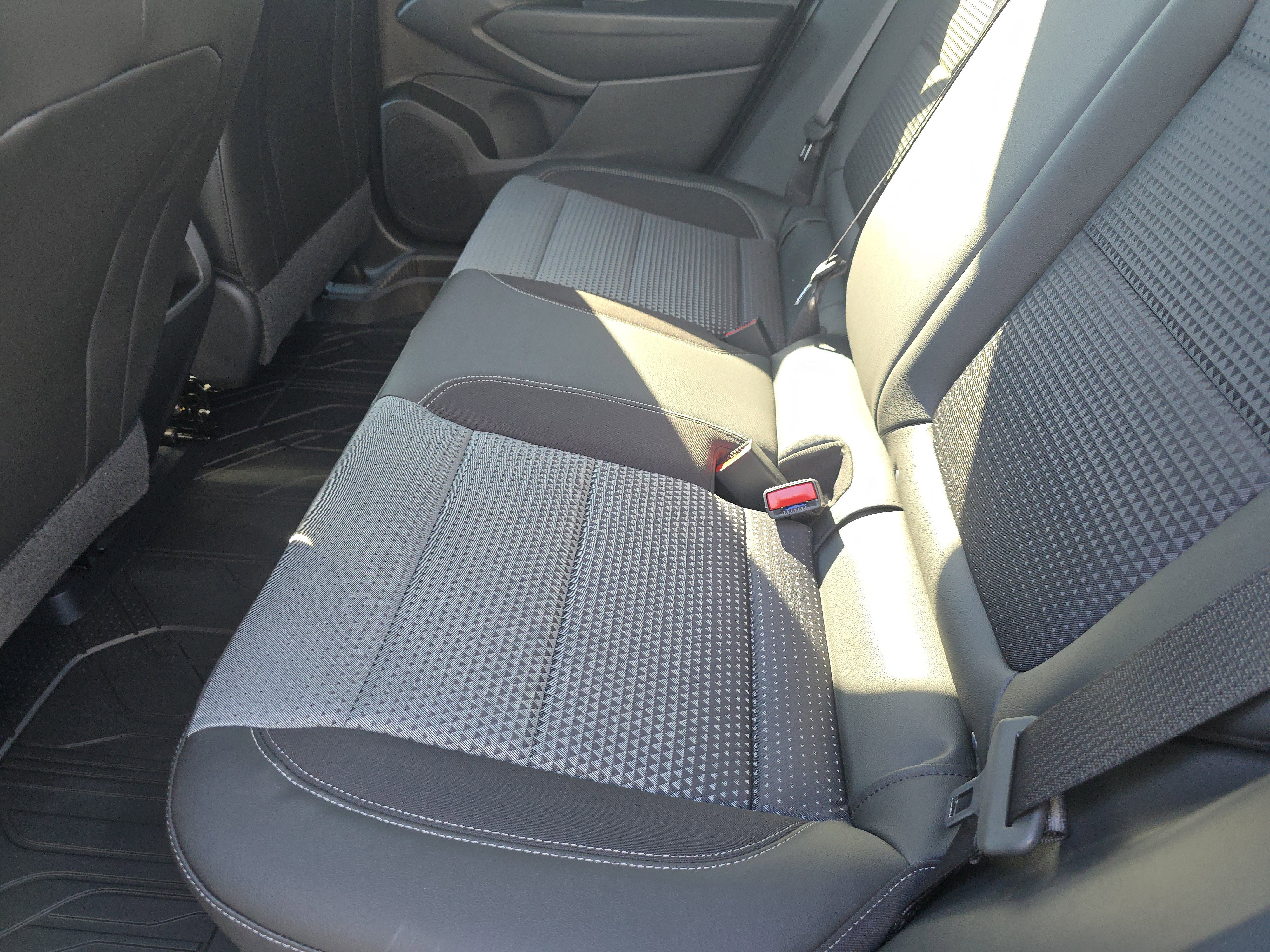 New 2026 Chevrolet Trax LT w/ Sunroof Package image 20