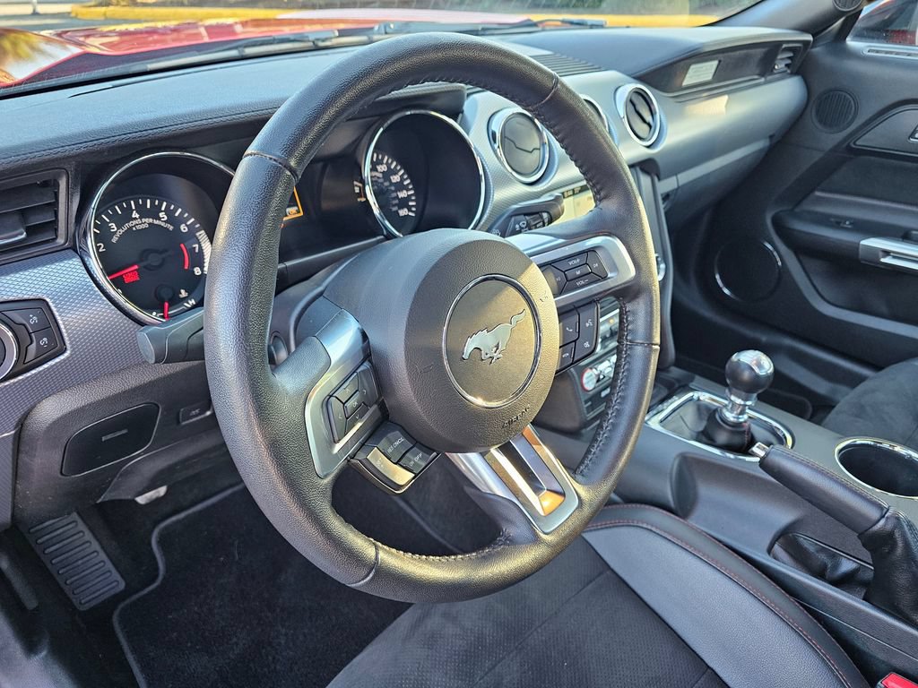 Used 2017 Ford Mustang GT Premium w/ Equipment Group 401A RWD image 20