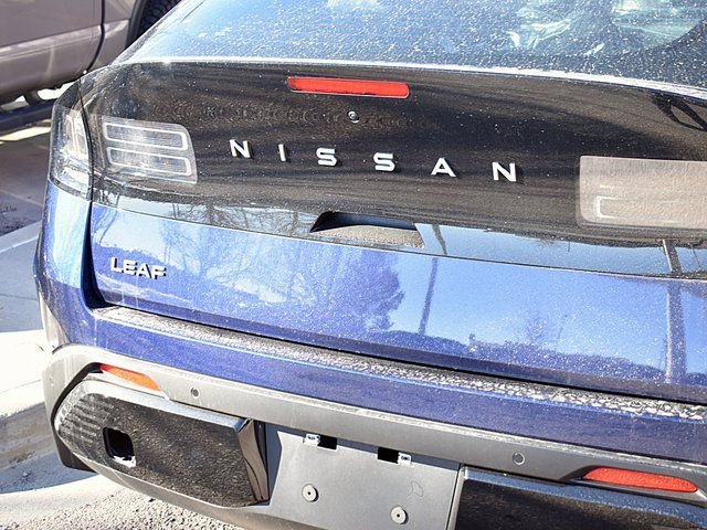 New 2026 Nissan Leaf Platinum+ w/ Illuminated Package FWD image 17