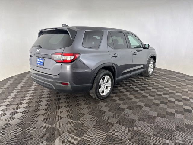 Used 2023 Honda Pilot LX image 5