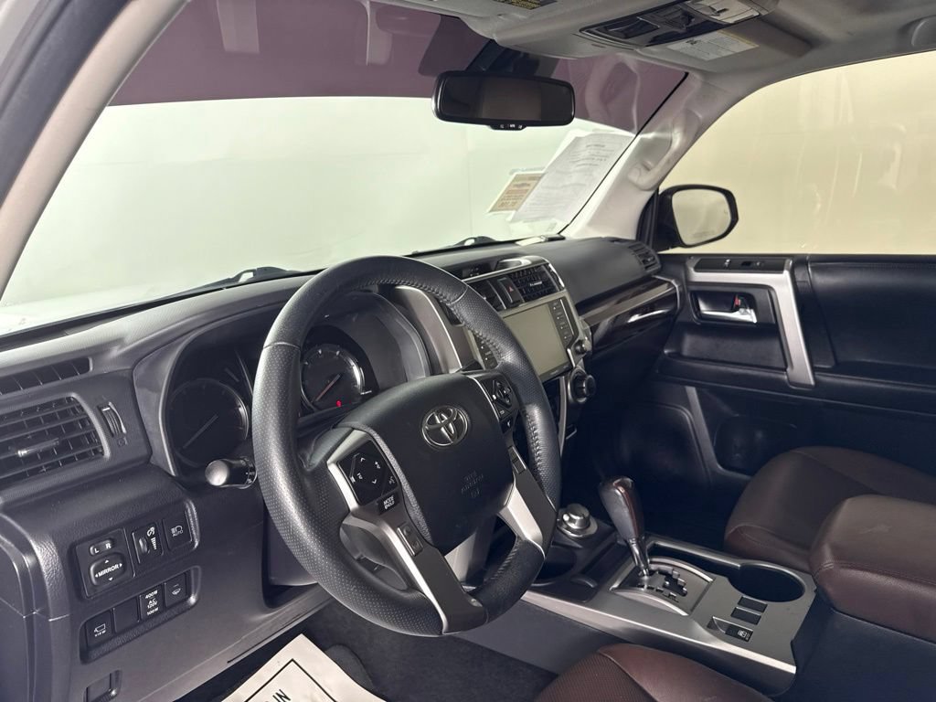 Used 2022 Toyota 4Runner Limited AWD/4WD image 17