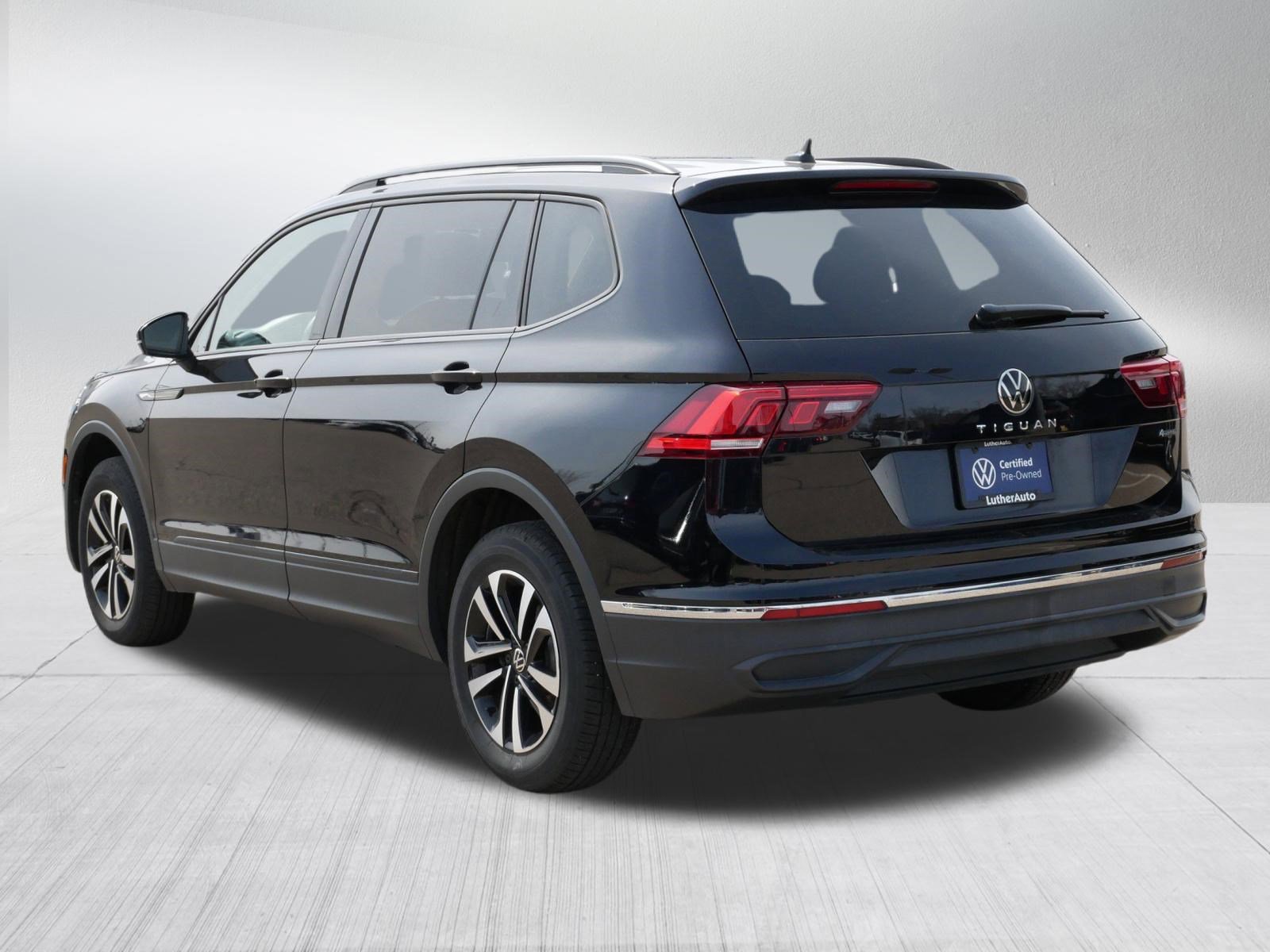 Certified 2024 Volkswagen Tiguan S image 5