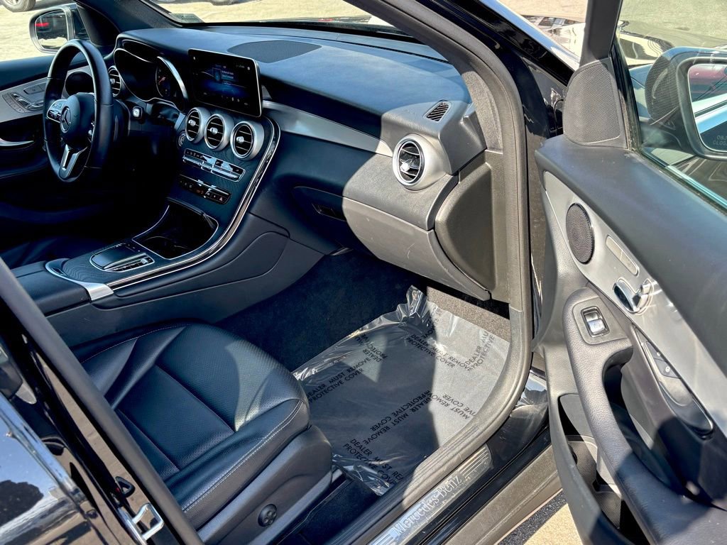 Used 2021 Mercedes-Benz GLC 300 image 26