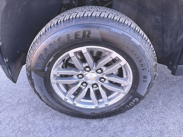 Used 2023 Chevrolet Colorado LT w/ LT Convenience Package II image 32