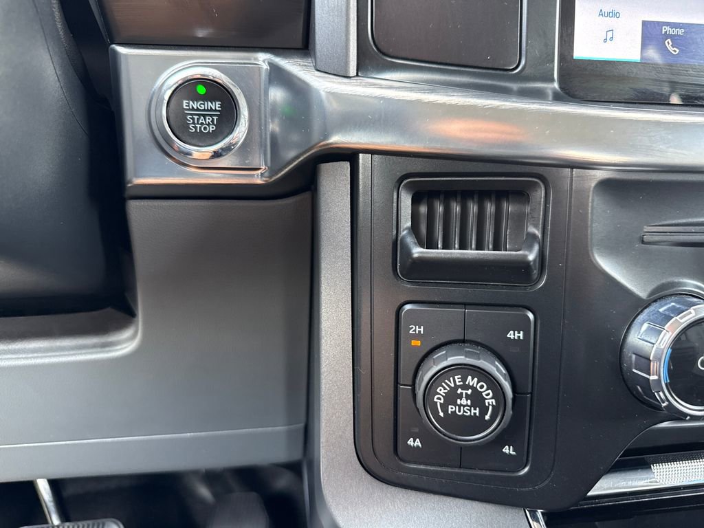 Used 2022 Ford F150 Lariat w/ FX4 Off-Road Package AWD/4WD image 24