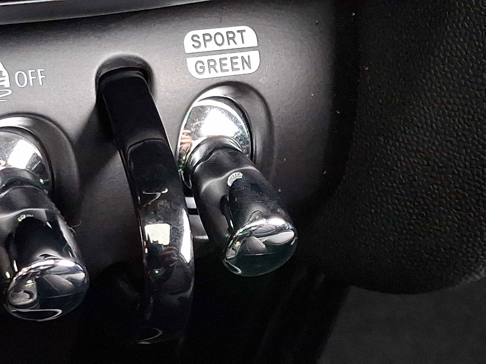 Certified 2024 MINI Cooper SE image 25