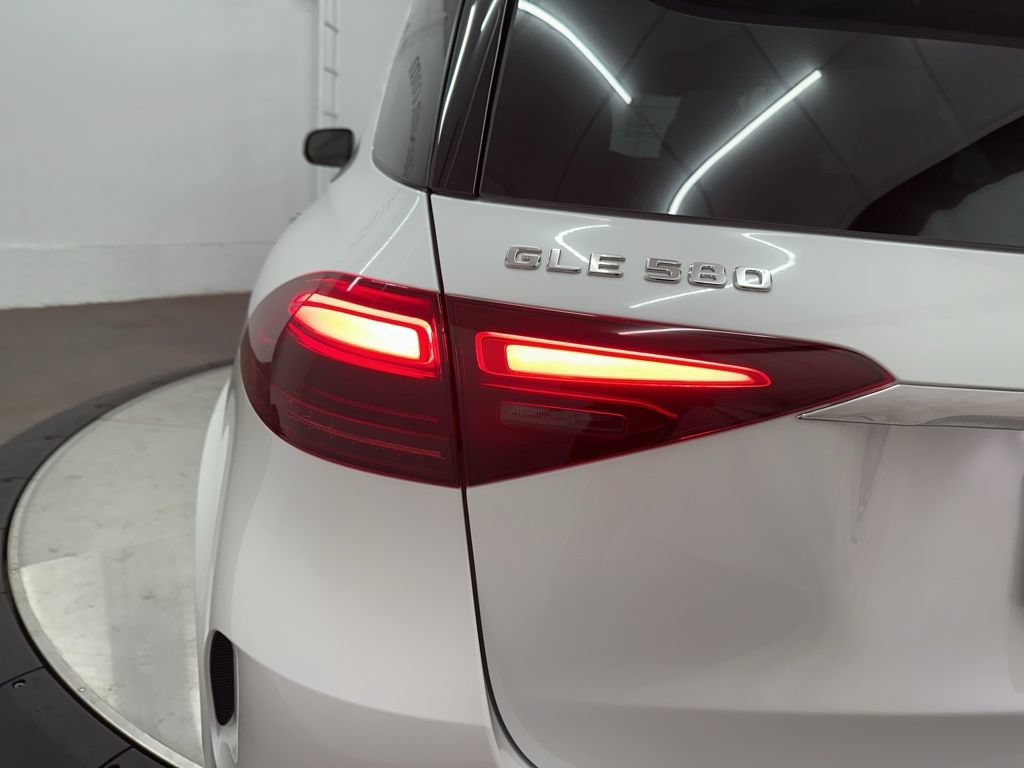 New 2026 Mercedes-Benz GLE 580 4MATIC image 31