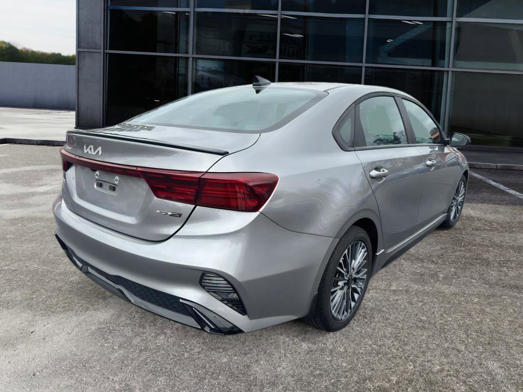 Used 2024 Kia Forte GT-Line w/ GT-Line Premium Package image 5