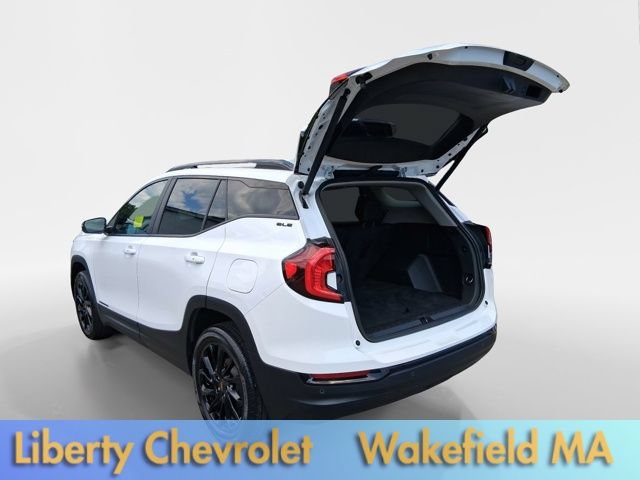 Used 2023 GMC Terrain SLE w/ Driver Convenience Package AWD/4WD image 9